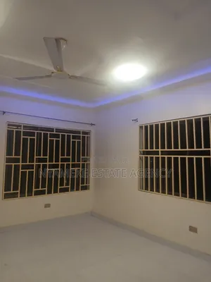 3bdrm Apartment in Living Stone, Exhibition for rent