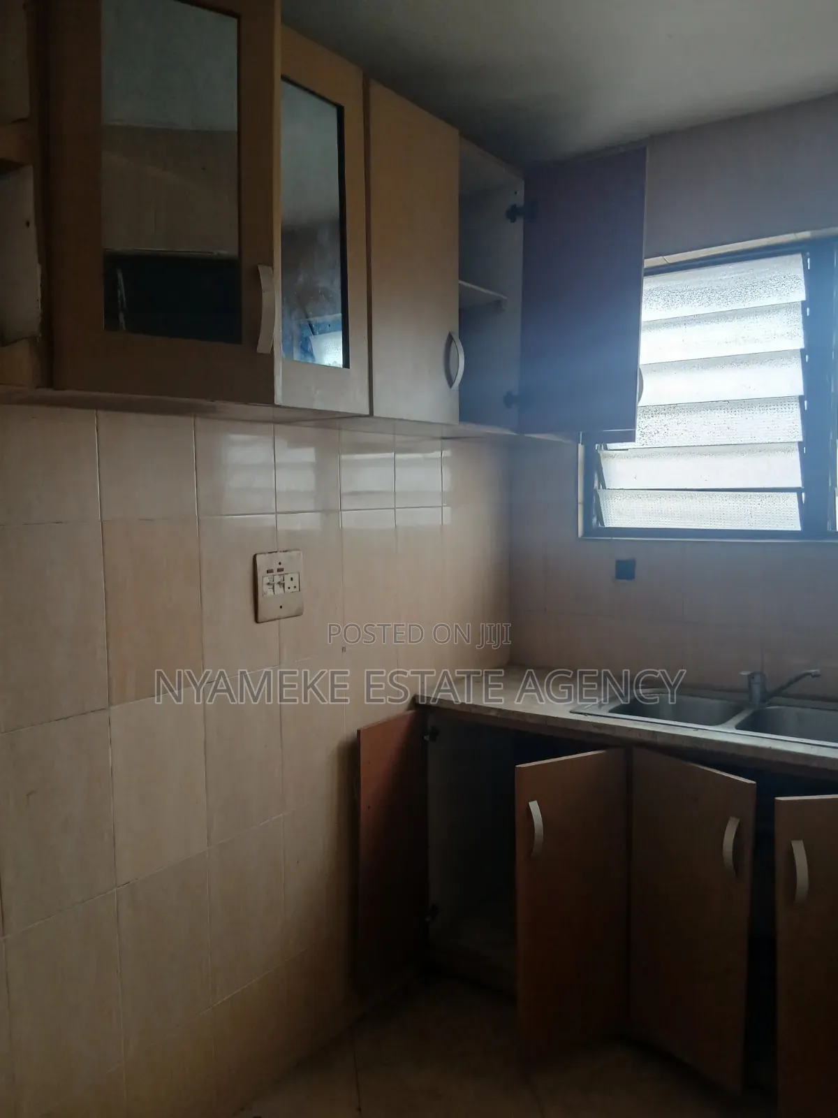 2bdrm Apartment in Atomic, Exhibition for rent