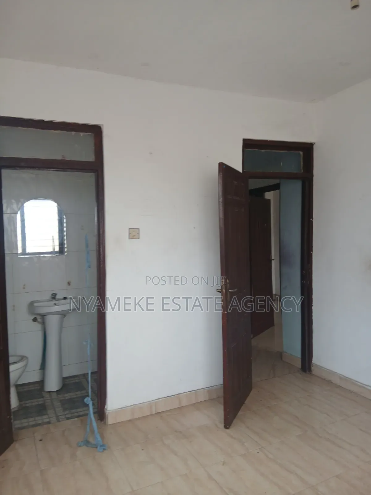 2bdrm Apartment in Atomic, Exhibition for rent