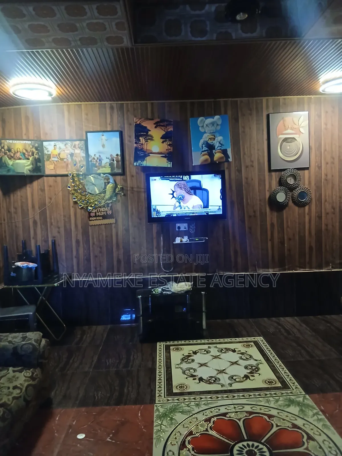 1bdrm Apartment in Yellow House, Exhibition for rent