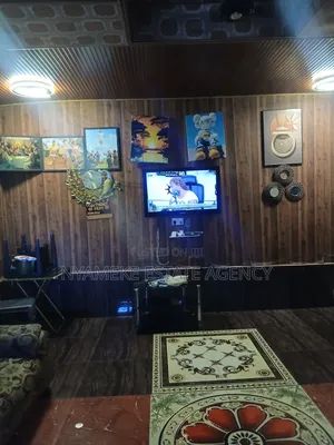 1bdrm Apartment in Yellow House, Exhibition for rent