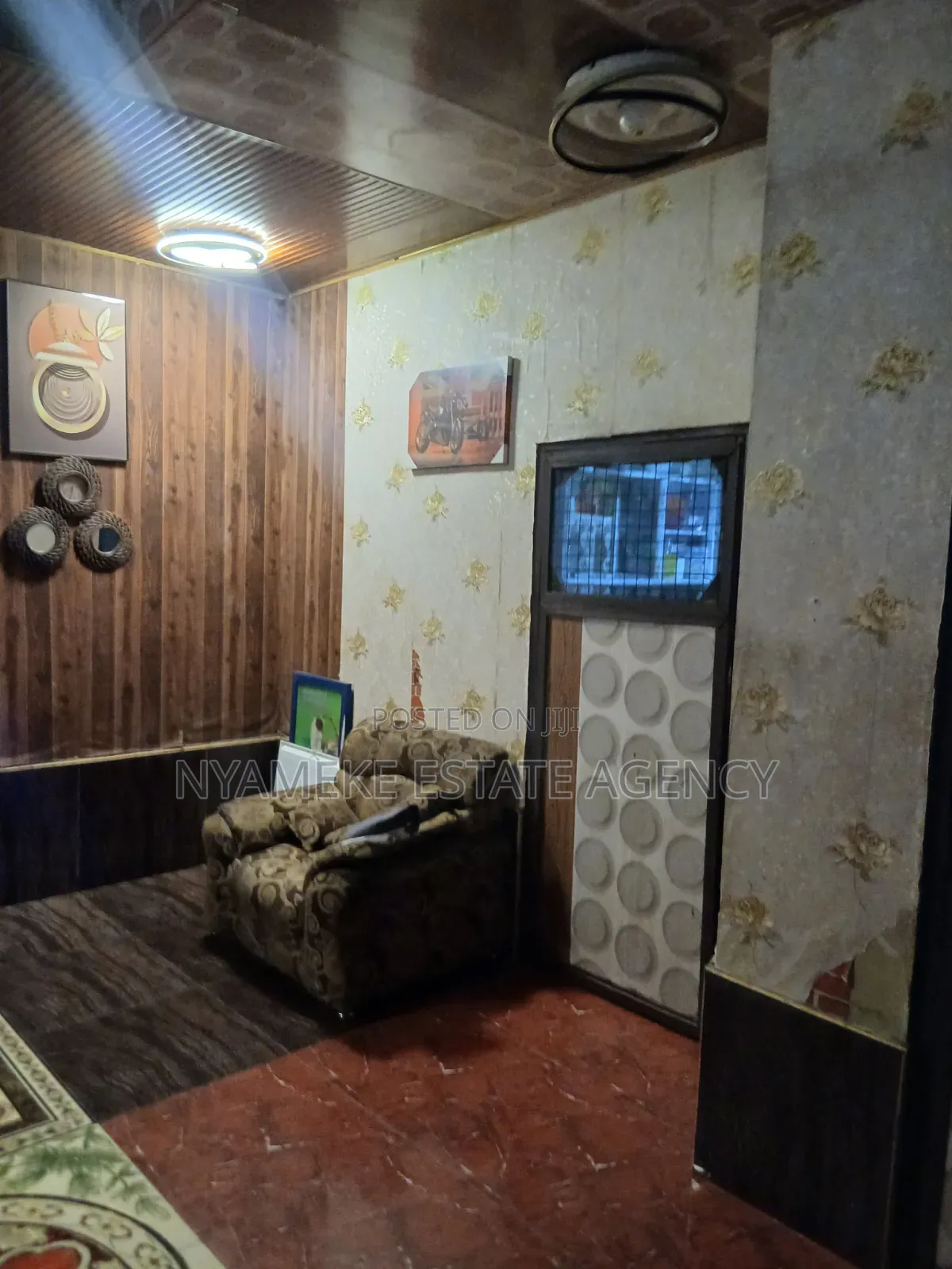1bdrm Apartment in Yellow House, Exhibition for rent