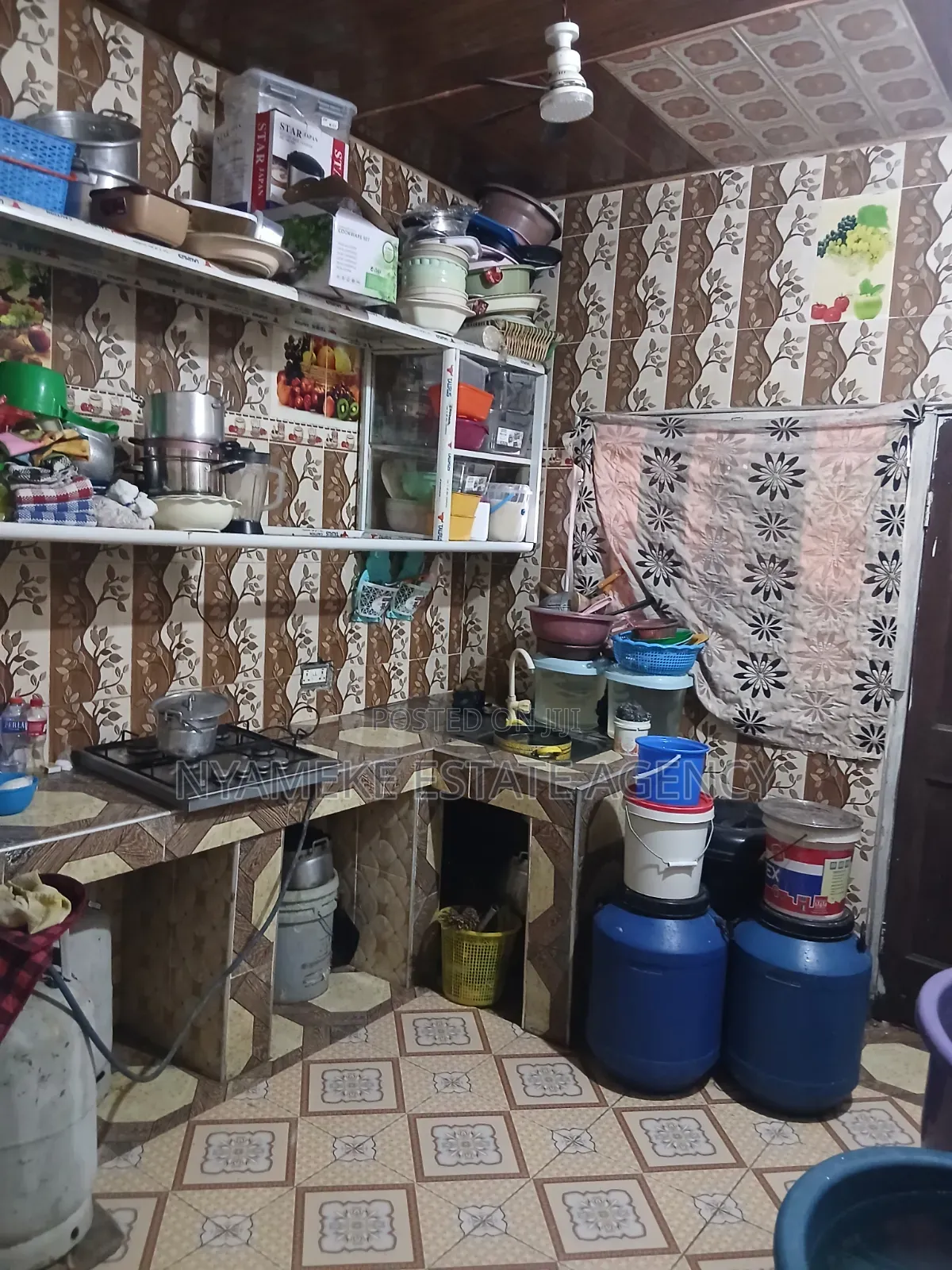 1bdrm Apartment in Yellow House, Exhibition for rent