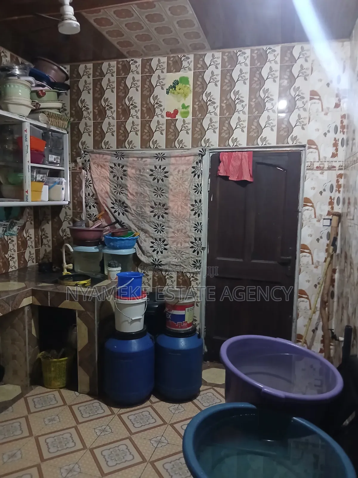1bdrm Apartment in Yellow House, Exhibition for rent