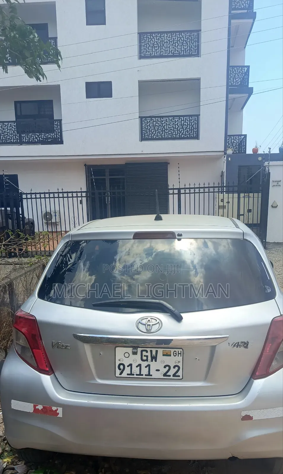 Toyota Vitz 1.5 FWD 5dr 2012 Silver