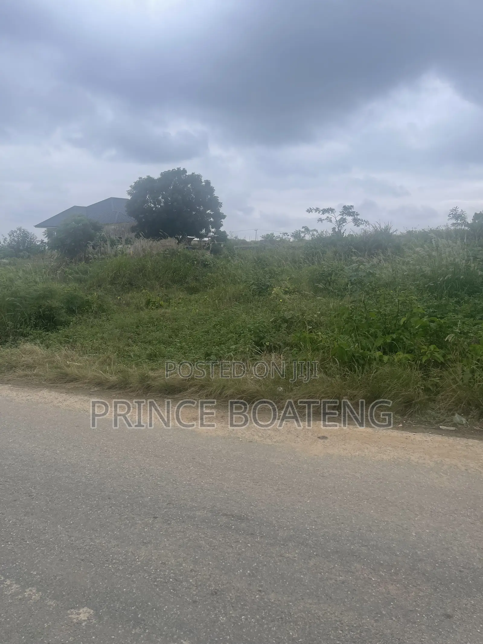 Main Roadside Land for Sale in Akutiako