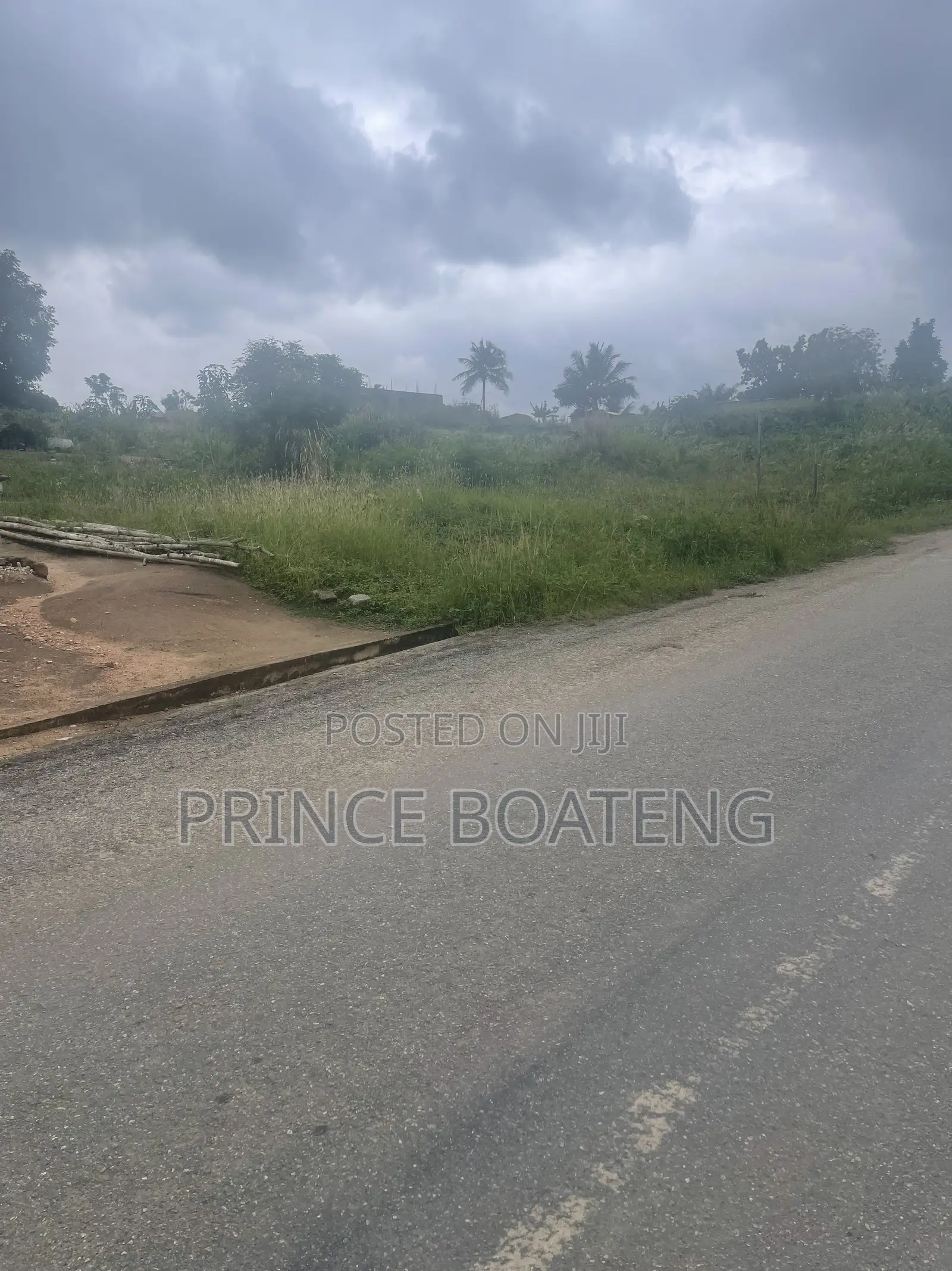 Main Roadside Land for Sale in Akutiako