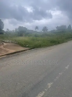 Main Roadside Land for Sale in Akutiako