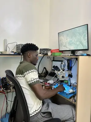 iPhone Motherboard Repair Engineer