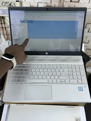 Laptop HP Pavilion TouchSmarT 15t 8GB Intel Core i5 SSD 256GB