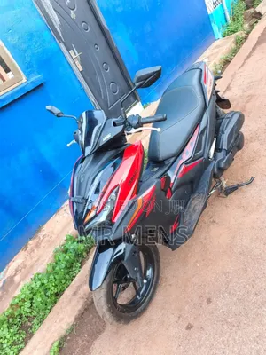 Yamaha NMAX 155 2025 Red