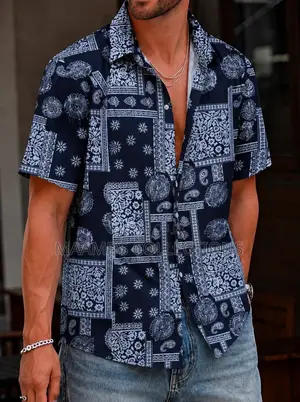 Short-Sleeve Button-Up Shirt With Collar