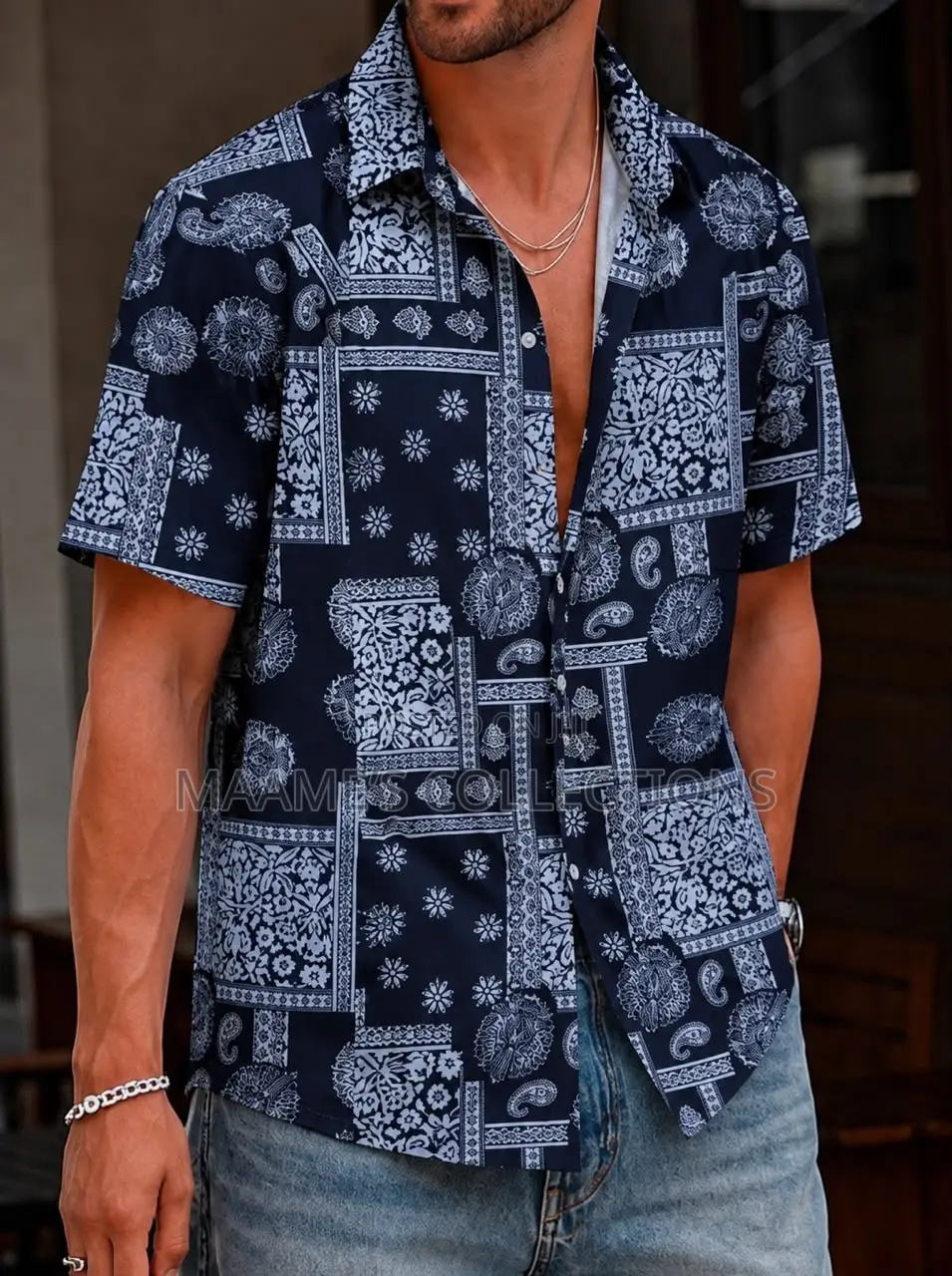 Short-Sleeve Button-Up Shirt With Collar