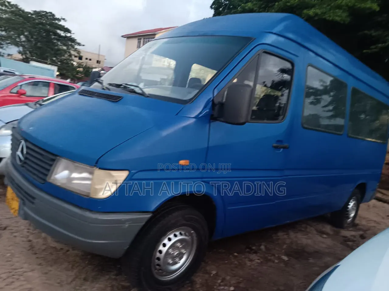 Mercedes-Benz Sprinter 2000 Blue