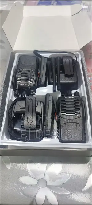 Walkie Talkie Twin Pack Bf-888s 5km UK Standard With Accessories