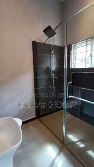 3bdrm House in Oyibi for sale
