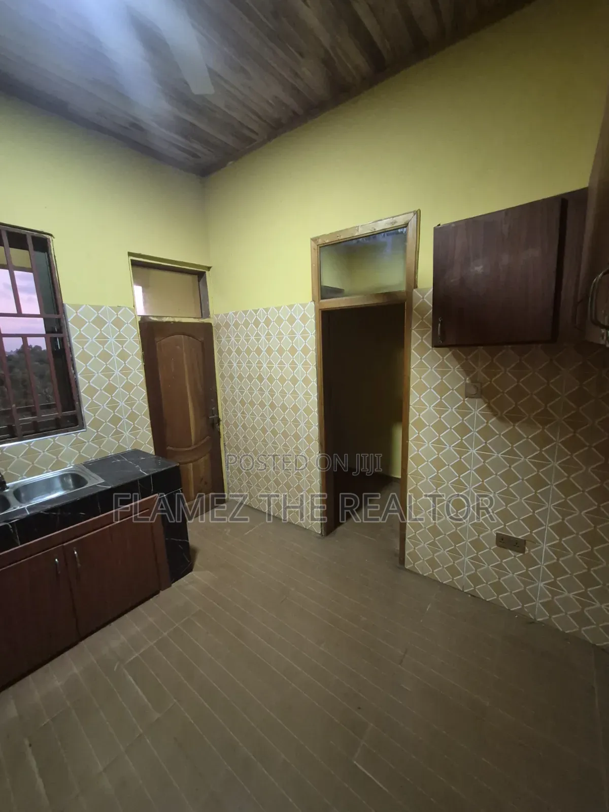 2bdrm Apartment in Medie Samsam, Amasaman for rent