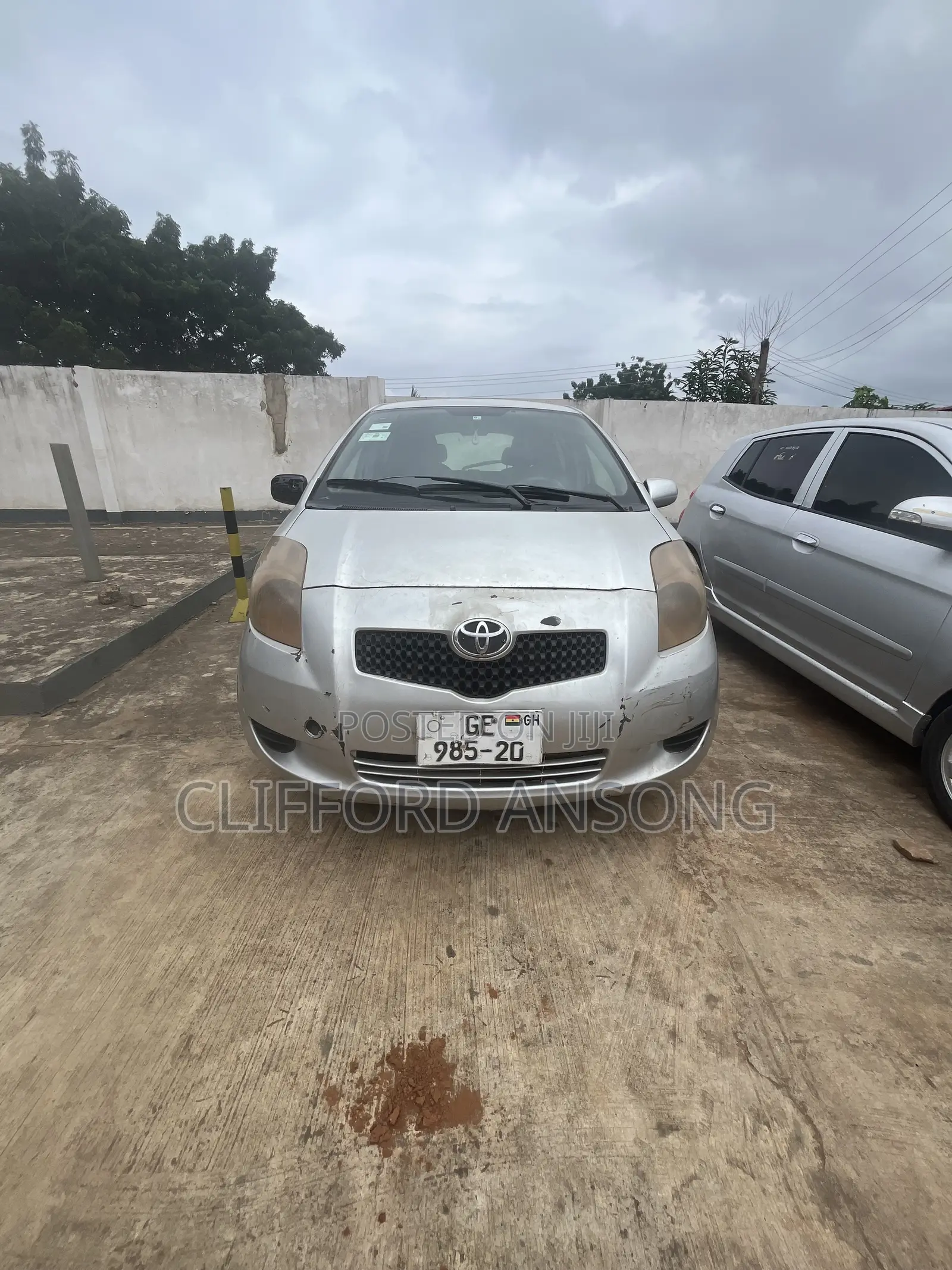 Toyota Vitz 1.3 AWD 5dr 2010 Silver