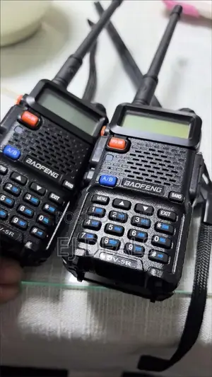 Walkie Talkie Twin Pack With Fm Radio