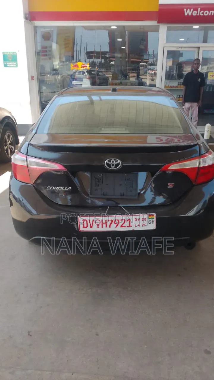 Toyota Corolla 2015 Black