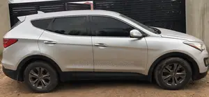 Hyundai Santa Fe SE AWD 2016 Silver
