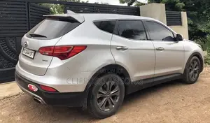 Hyundai Santa Fe SE AWD 2016 Silver