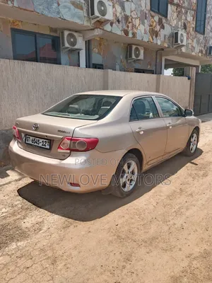 Toyota Corolla 2012 Brown