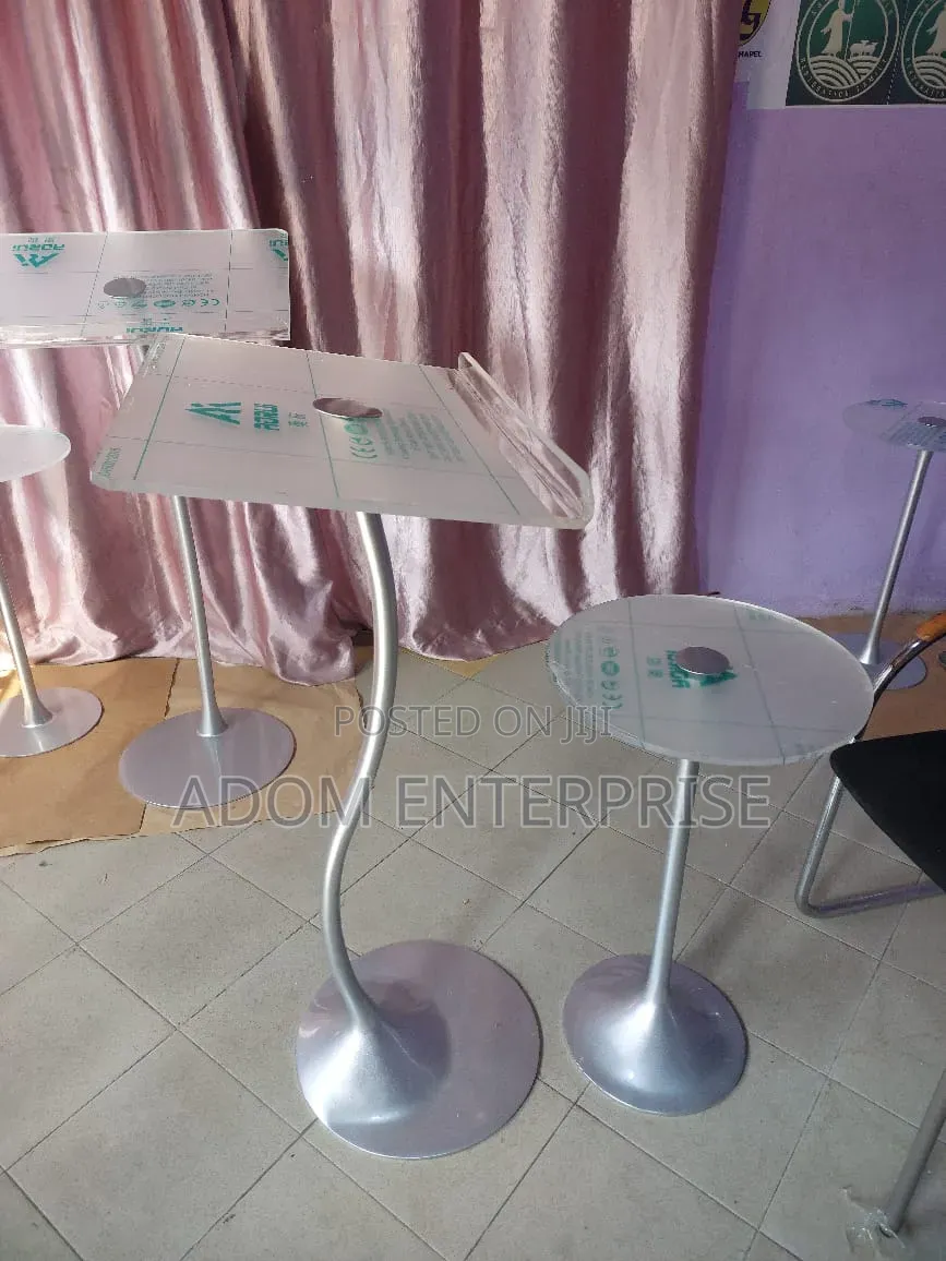 Acrylic Lectern Arc 3