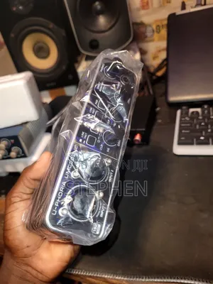 Behringer U-Phoria Umc202hd