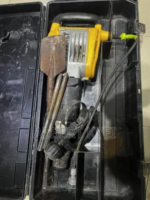 DeWalt SDS Max Demolition Hammer
