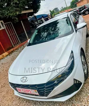 Hyundai Elantra 2021 White
