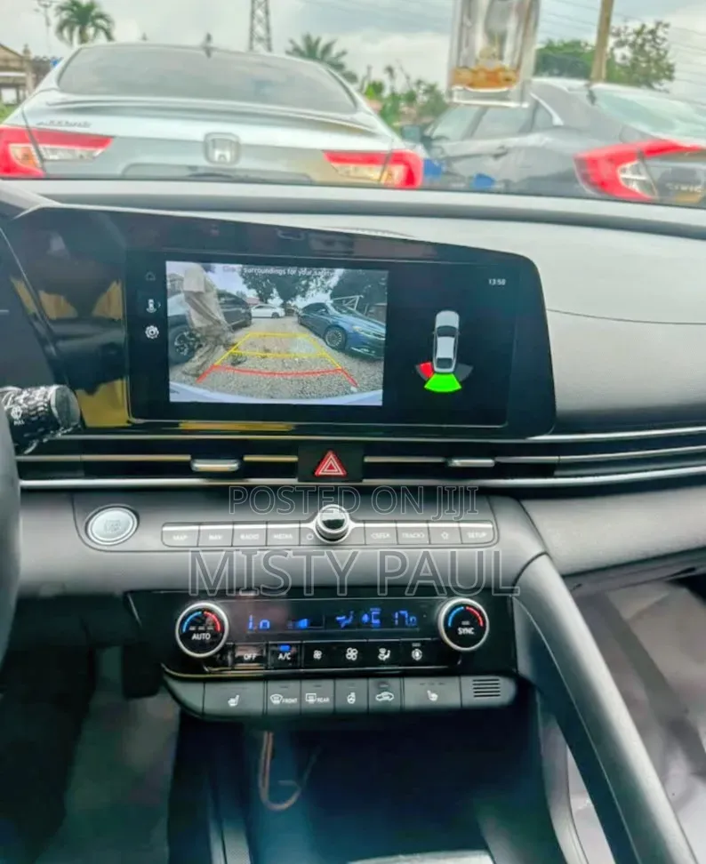 Hyundai Elantra 2021 White