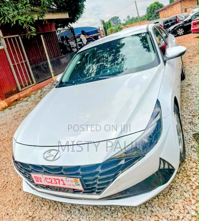 Hyundai Elantra 2021 White