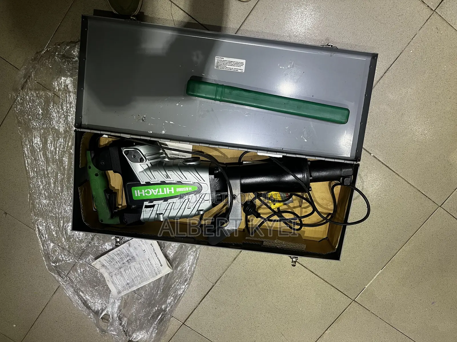 Hitachi H65SB2 Demolition Hammer