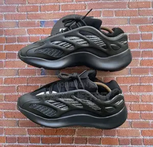 Original Adidas Yeezy Boost 700 Black