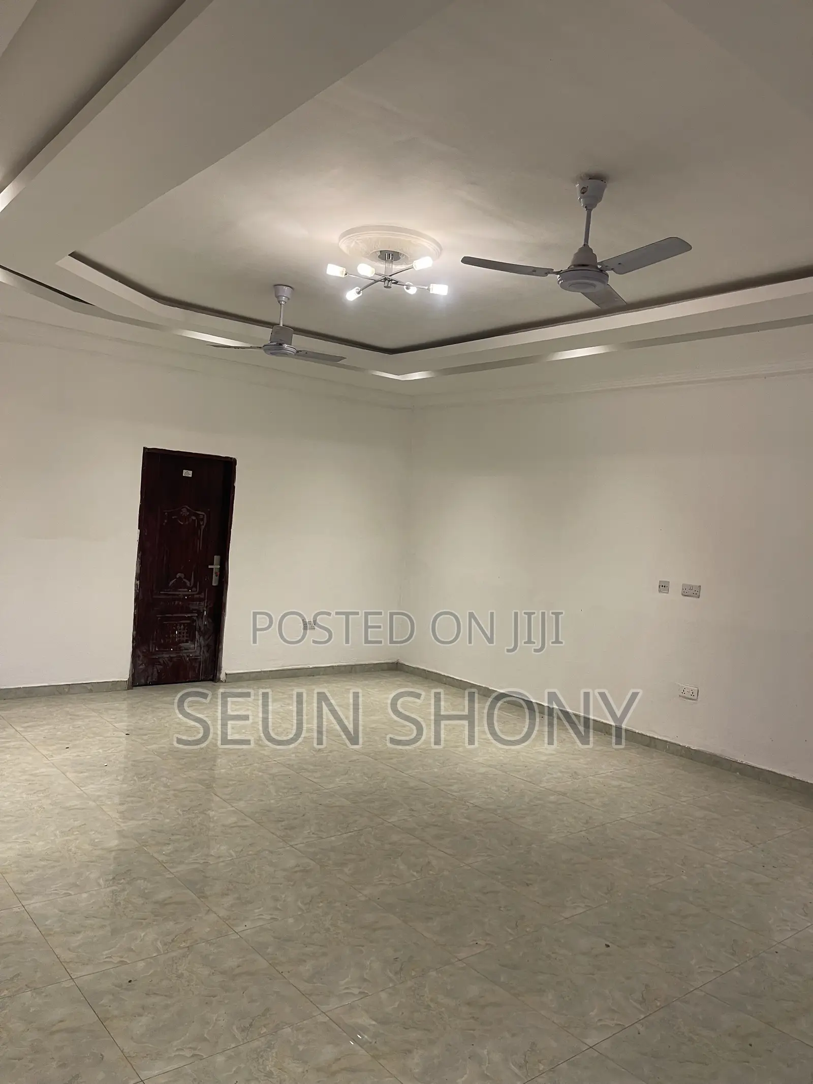 3bdrm House in Community 5, Lake Side Estate for rent
