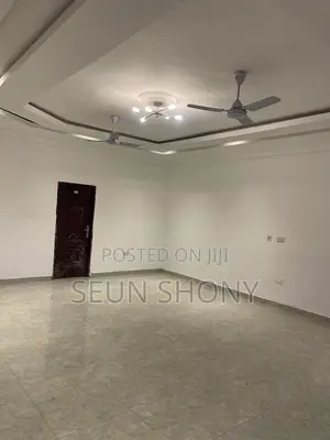 3bdrm House in Community 5, Lake Side Estate for rent