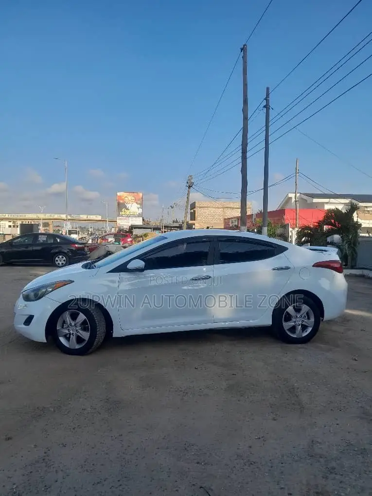 Hyundai Elantra 2013 White