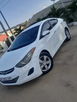 Hyundai Elantra 2013 White