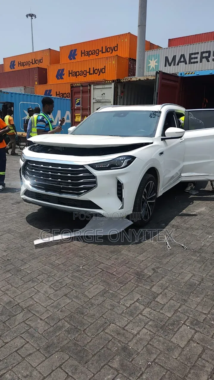 Jetour X70 Plus 2022 White