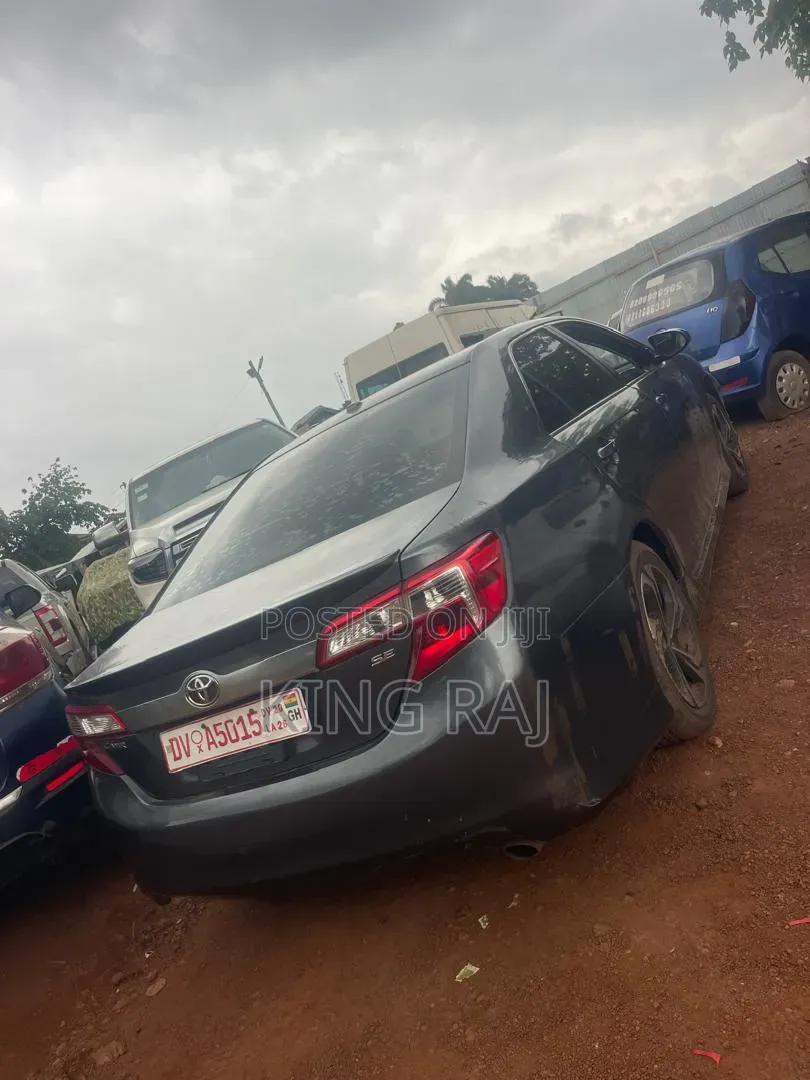 Toyota Camry 2014 Gray