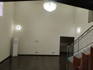 18bdrm Apartment in Takoradi for rent