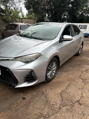 Toyota Corolla LE 4dr Sedan (1.8L 4cyl CVT) 2014 Silver