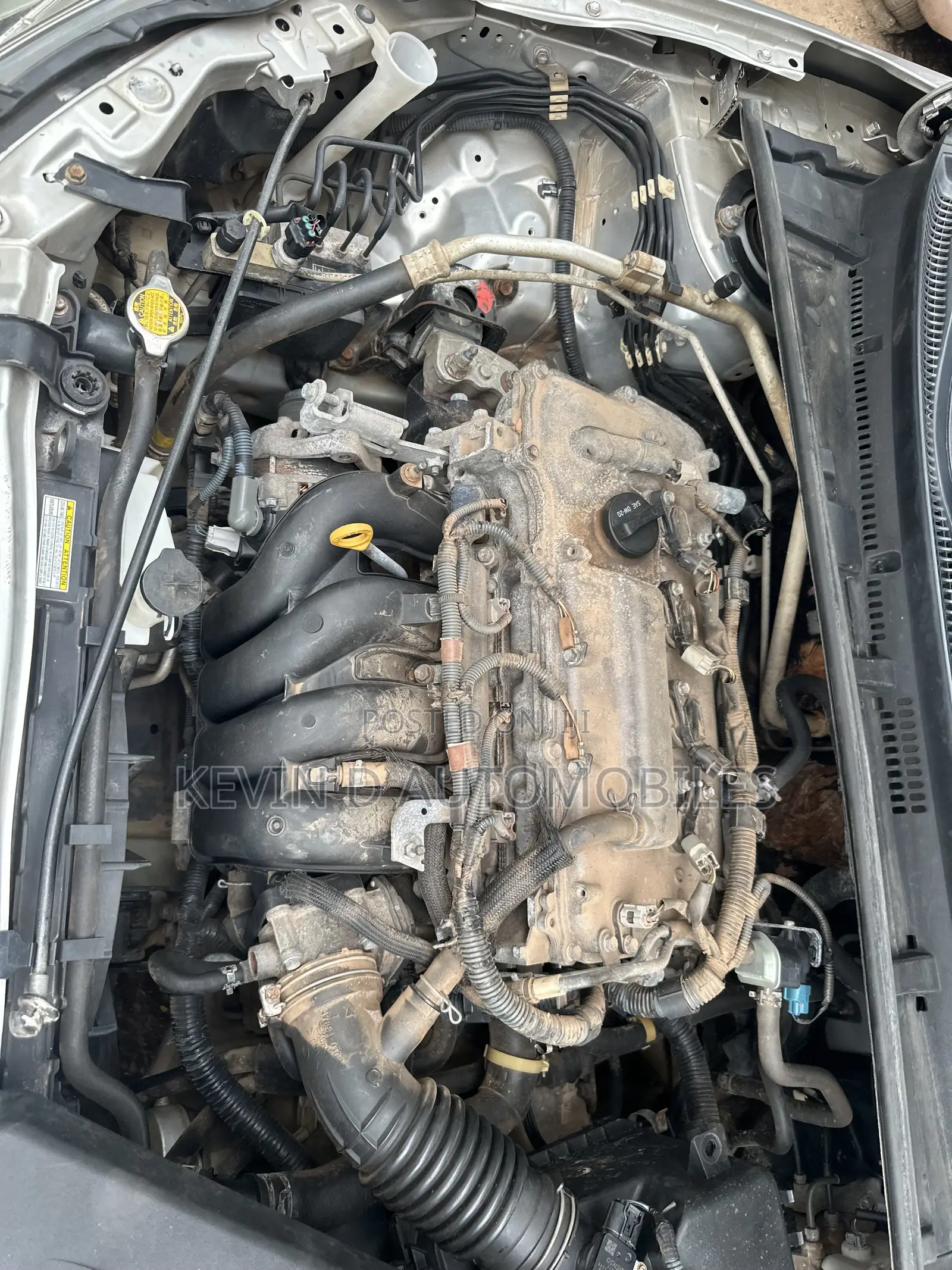 Toyota Corolla LE 4dr Sedan (1.8L 4cyl CVT) 2014 Silver