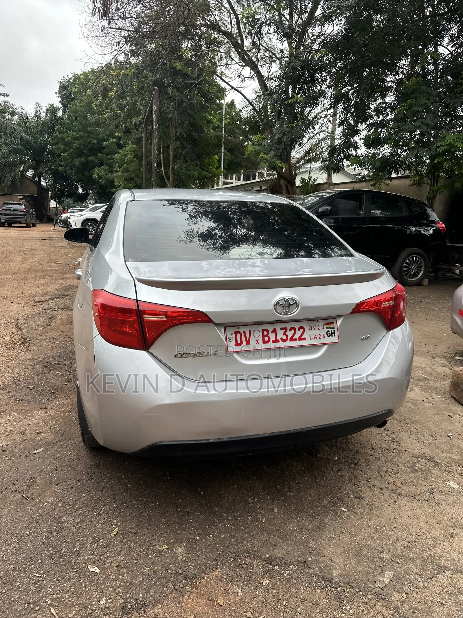 Toyota Corolla LE 4dr Sedan (1.8L 4cyl CVT) 2014 Silver