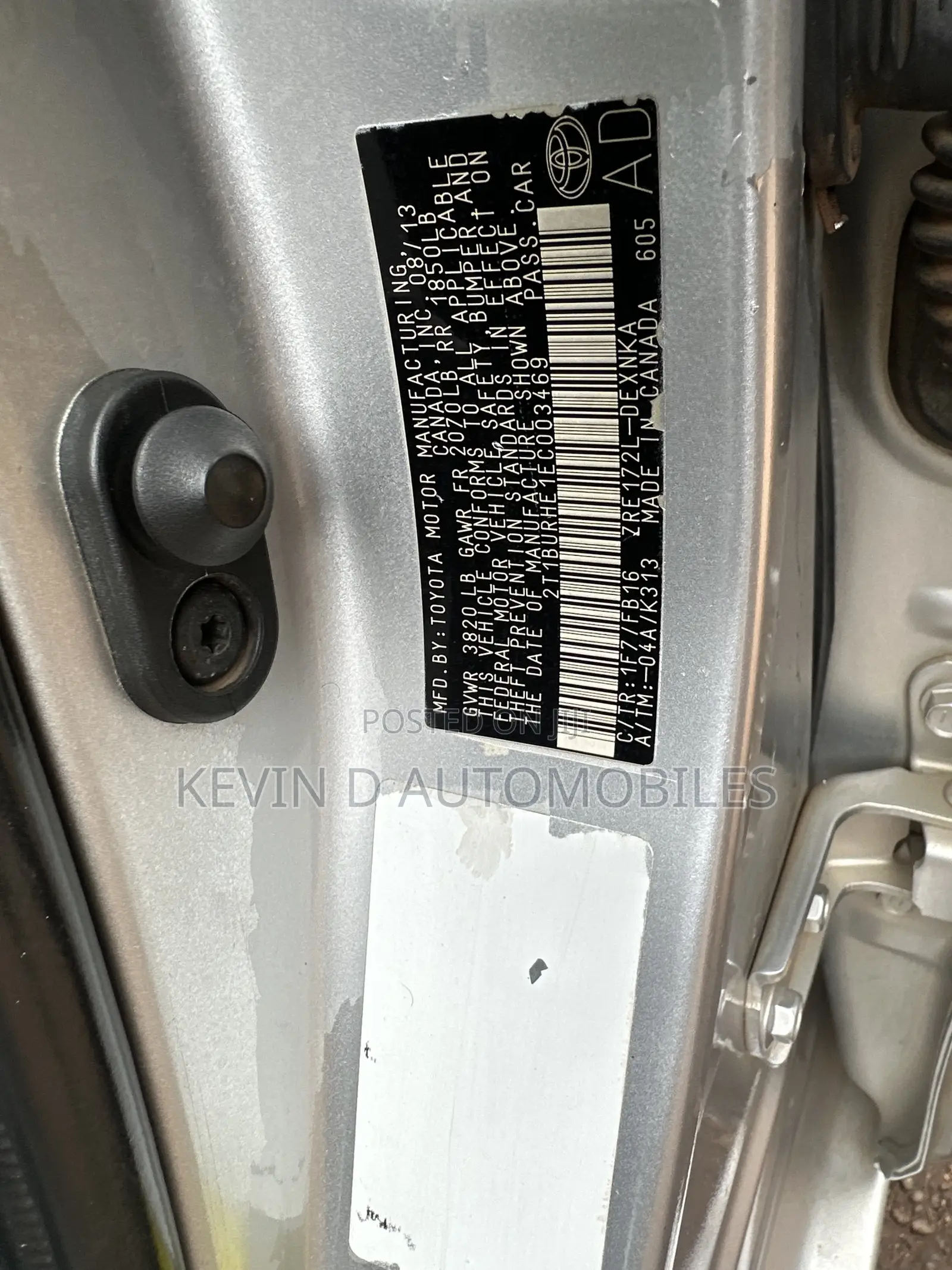 Toyota Corolla LE 4dr Sedan (1.8L 4cyl CVT) 2014 Silver