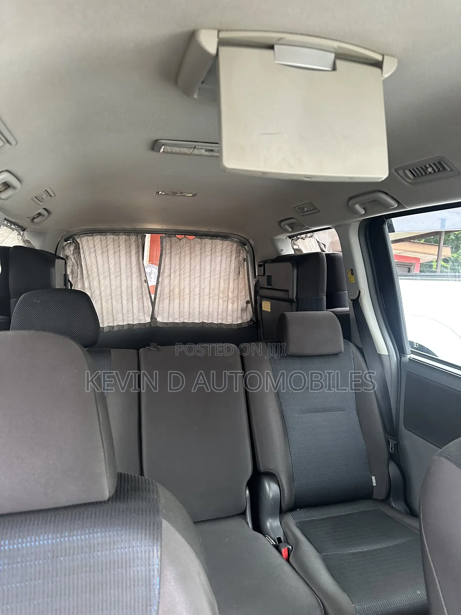 Toyota Voxy X L Edition 2WD 8-Seater 2013 Black