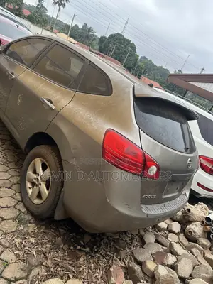 Nissan Rogue SV 4dr SUV (2.5L 4cyl CVT) 2015 Gray