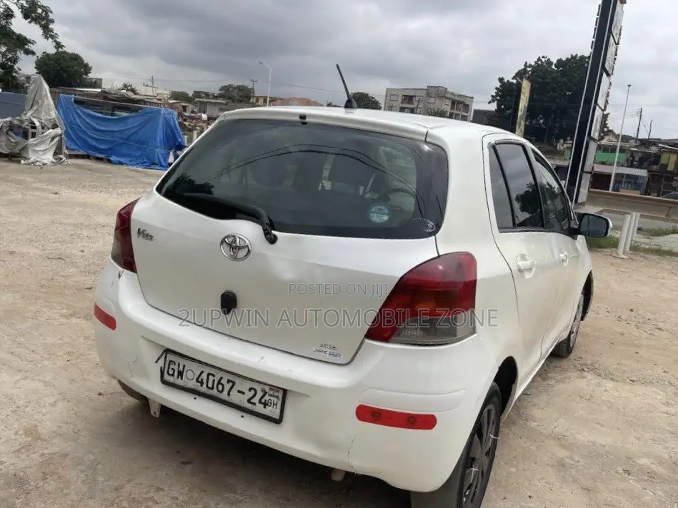 Toyota Vitz 2010