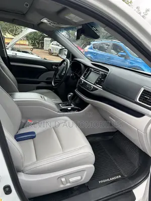 Toyota Highlander XLE 2019 White
